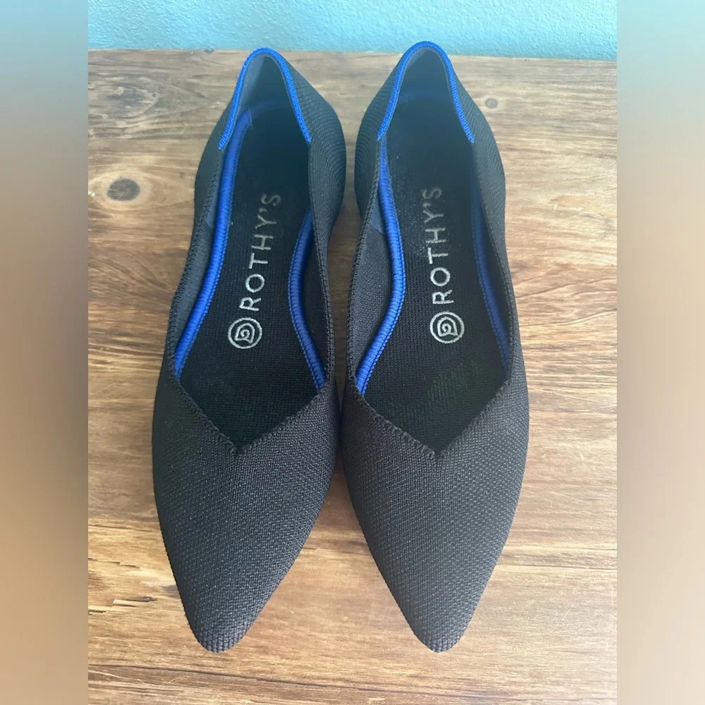 Rothy’s The Point Flat Size 7 Black Minimalist Sustainable Ballet Flats Blue EUC